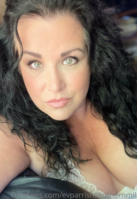 evparrishsouthernmil model porn image