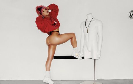 Miss Charlie Pearl star perfect images