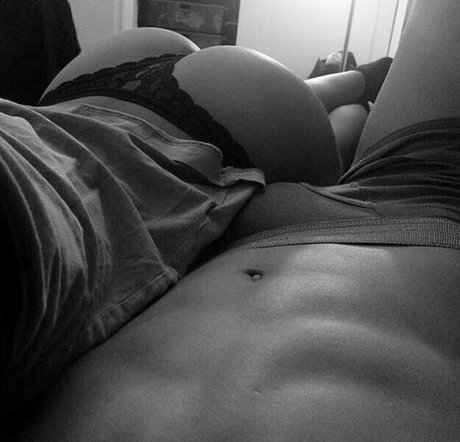 huge fake tits onlyfans free naked pic