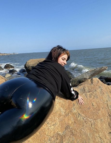 kallielonewolf17 model photo