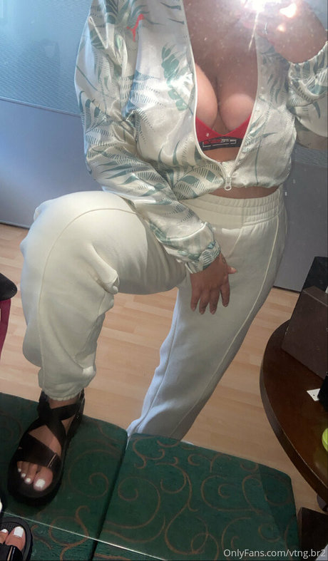 vtng br2 model pretty photo