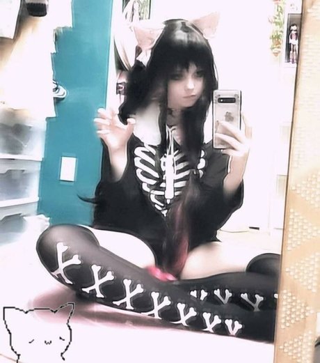 Michellemaeday art actress img