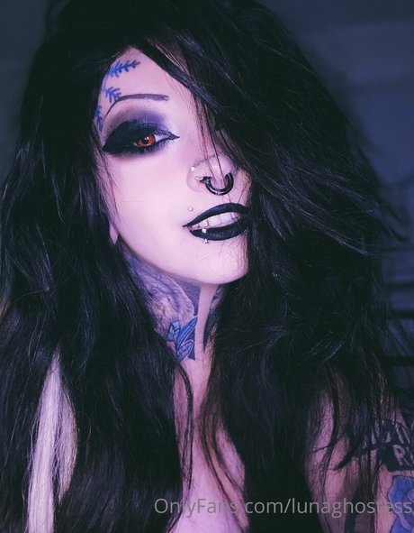 Luna Ghostess star gallery