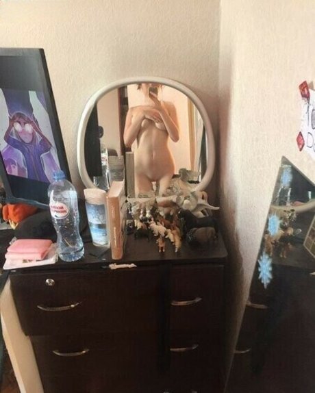 Ahrinyan model sexy galleries