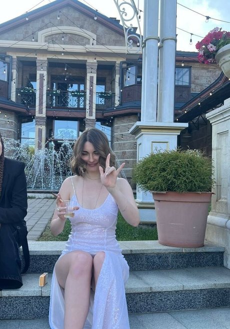 Ahrinyan star porn pic