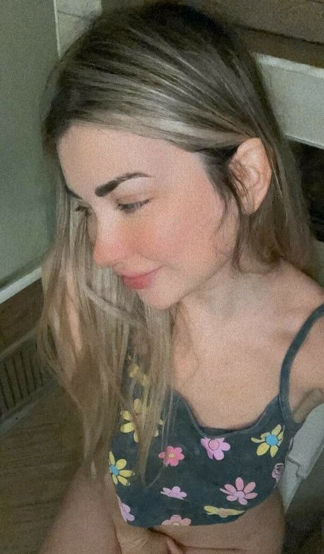 Ahrinyan pornstar high quality pics