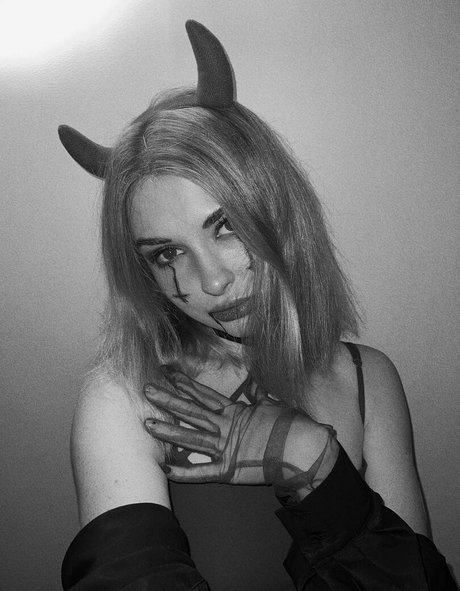 Ahrinyan pornstar adult gallery