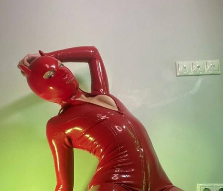 fierymommy star exclusive picture