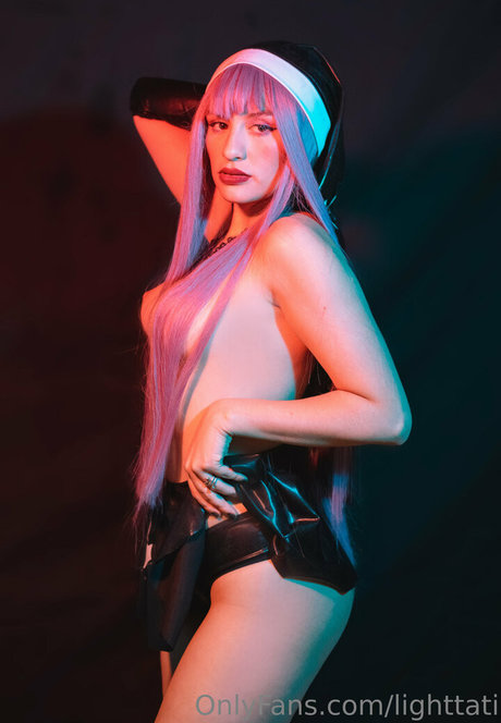 waitress onlyfans art naked gallery