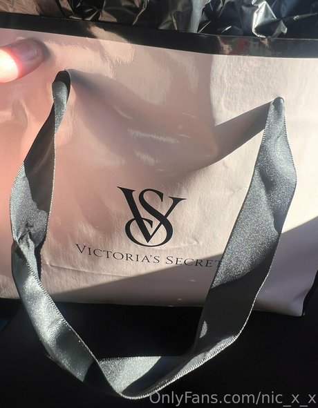 nic x x pretty star image