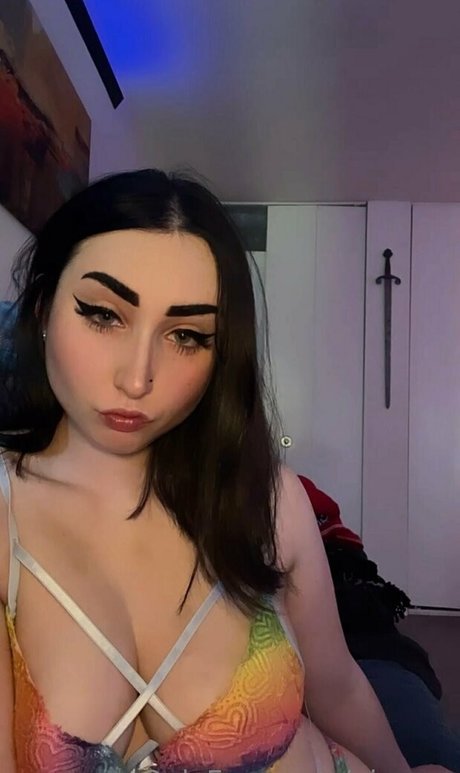 nic x x pornstar beautiful pic