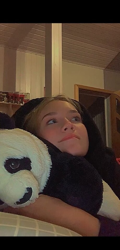 Diana Volynets pretty actress images