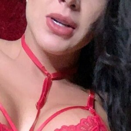 Aleira Avendano star sexy picture
