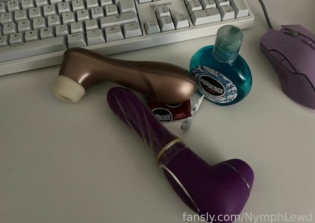 NymphLewd adult star pictures