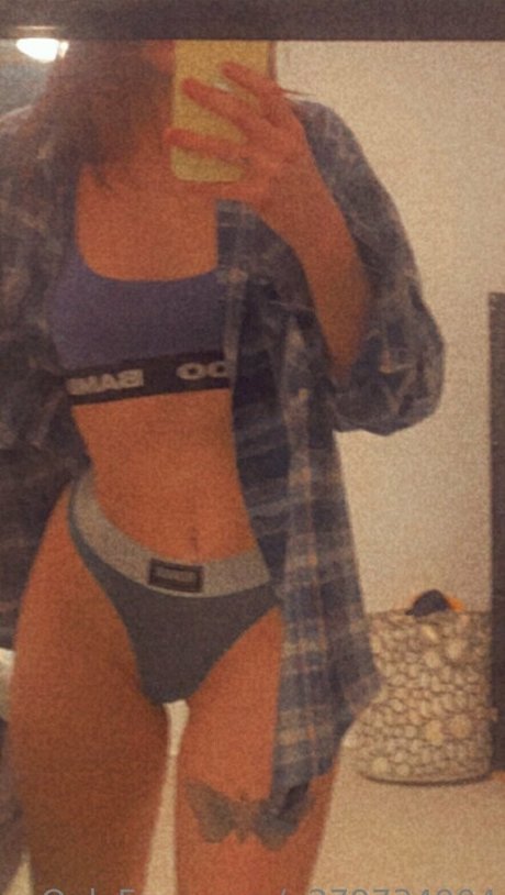 noe waymefree240399 erotic star picture