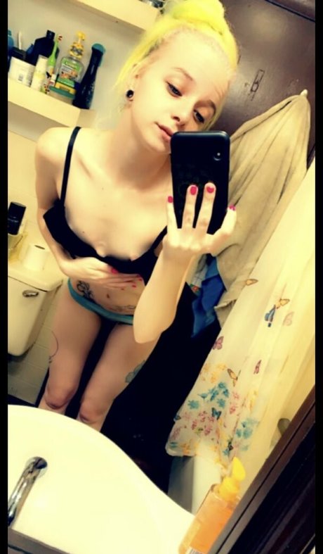 petitepixie69 beautiful pornstar img