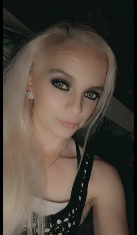 petitepixie69 art actress picture