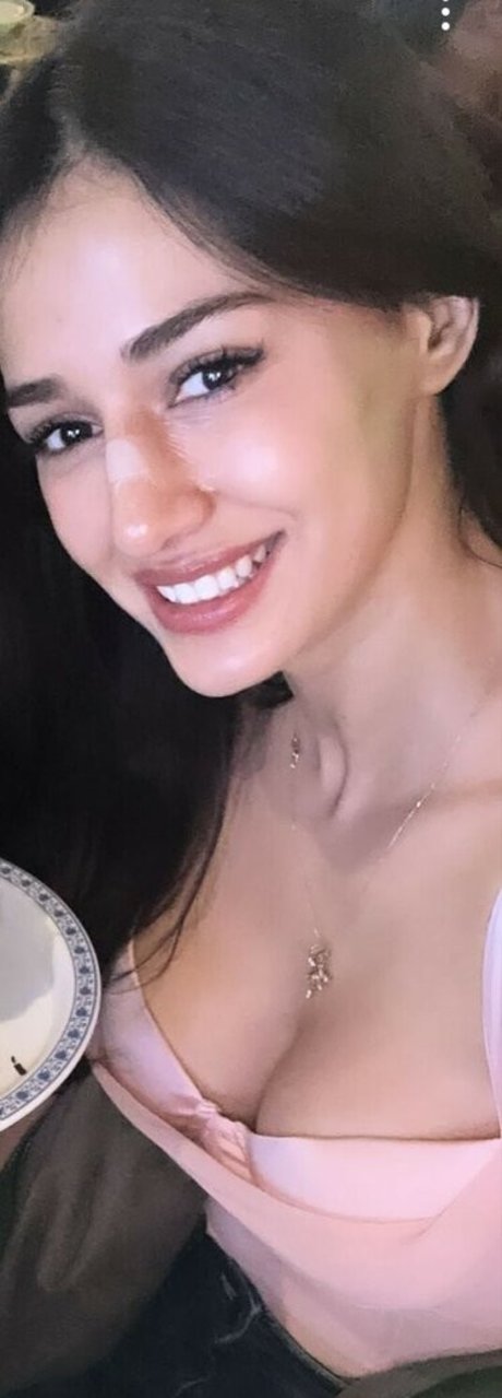 Disha Patani nude model gallery