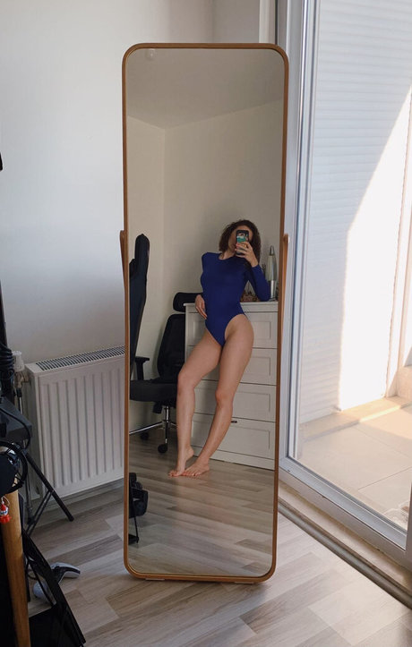 summermur model hot pictures