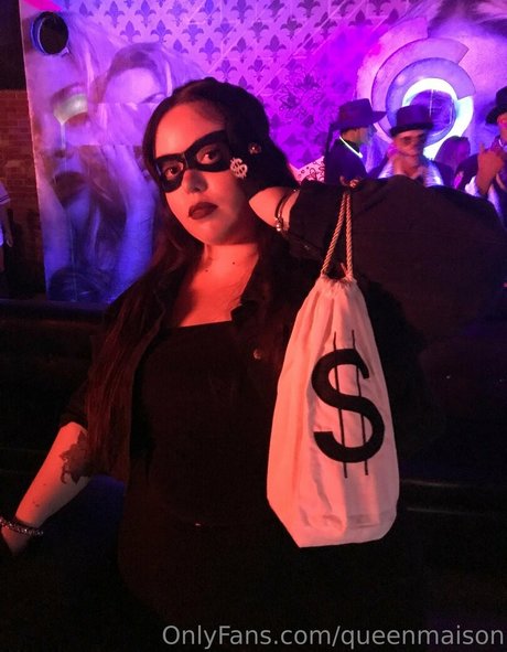 queenmaison model free gallery