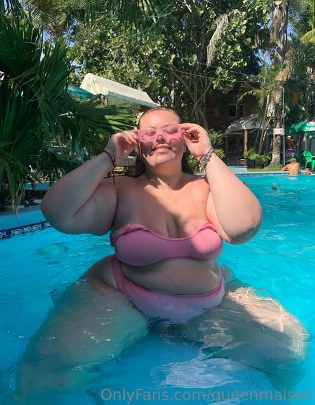 queenmaison pornstar perfect images