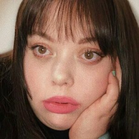 queenmaison model sex photo