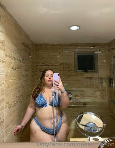 queenmaison naked pornstar gallery