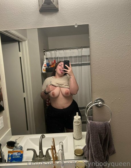 bootynbodyqueen sex star img