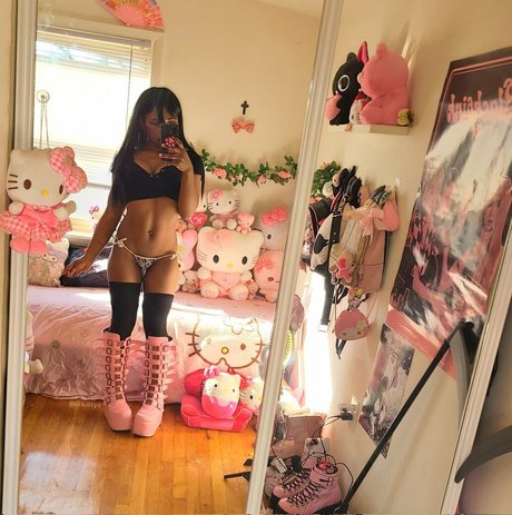 Lilrawrs best model pic