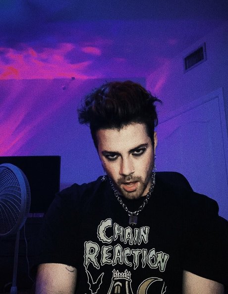 trans asian onlyfans hot nude pics