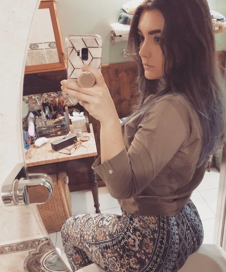 pretty pussy onlyfans perfect galleries