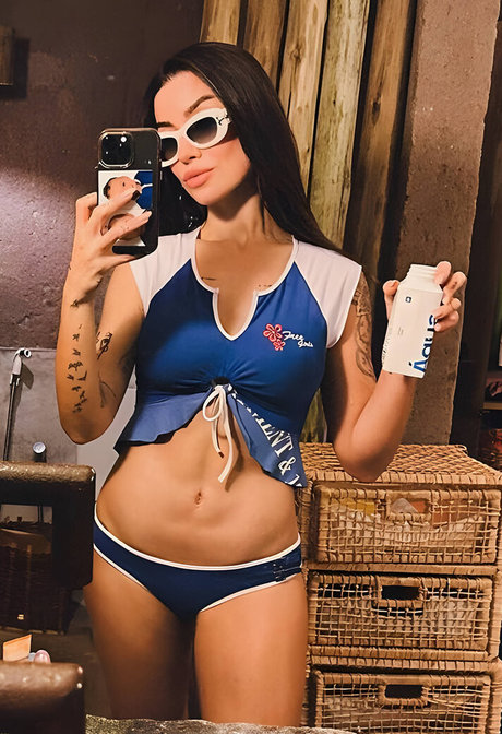 Bianca Andrade nude star archive