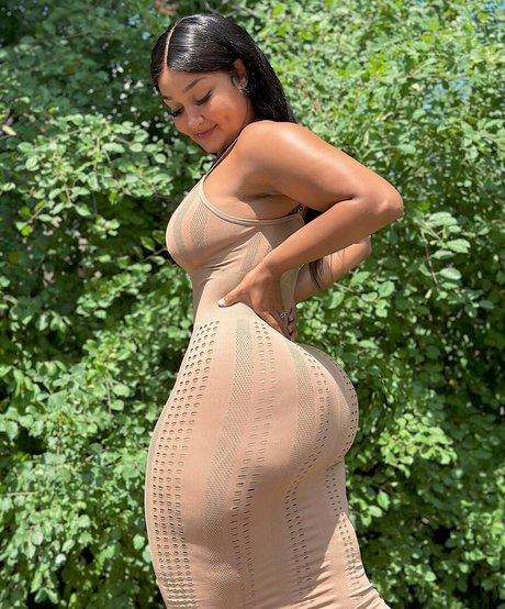 Darla Dimples nude pornstar pics