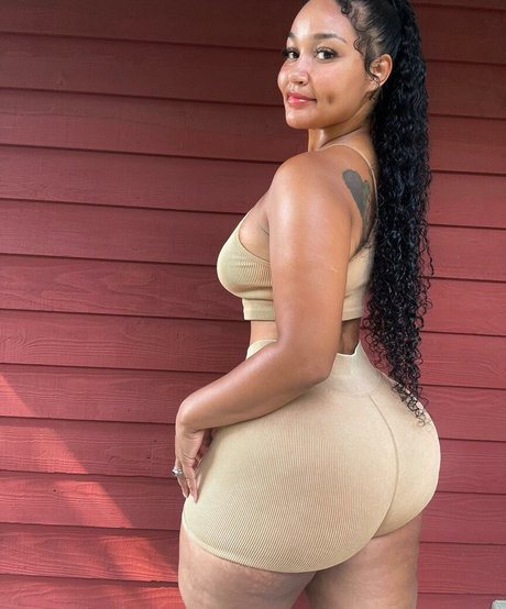 Darla Dimples perfect pornstar pictures