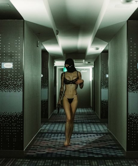 Gun Bunnies actress gallery