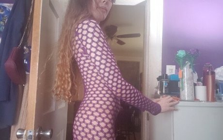 Sleepy Sonata pornographic model image