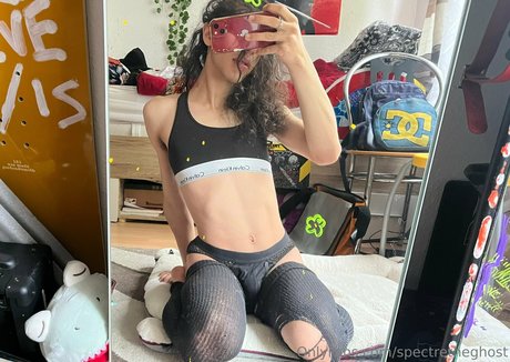 spectretheghost model free img