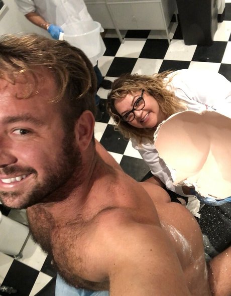 chadwhitexxxfree star nude images