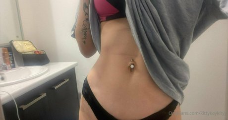 kittykaykityy sexy star pic