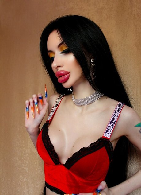 shemale outdoor onlyfans porno picture