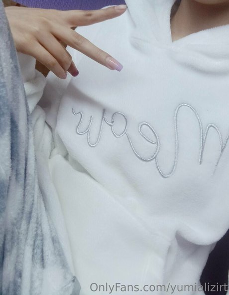 yumializirt art actress archive