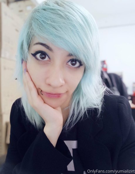 yumializirt art star pic
