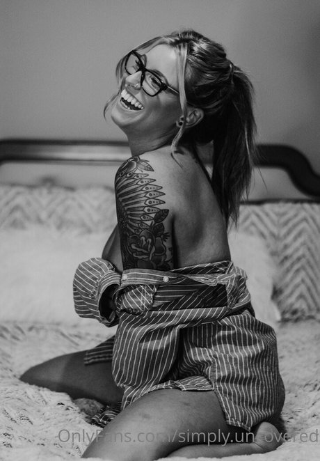 SimplyUncovered naked pornstar photos