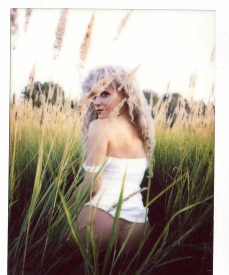 hairy armpits onlyfans art nude image