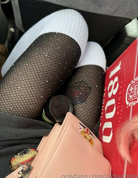 radiantkitsune star top gallery