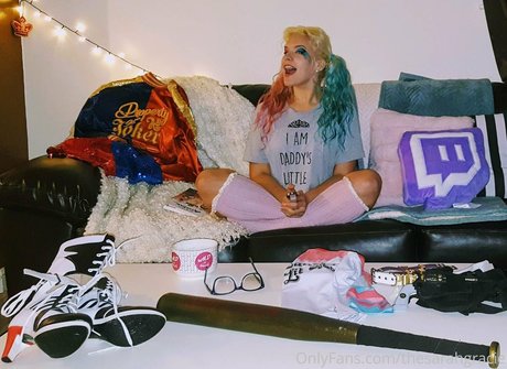 The Sarah Gracie model pretty gallery