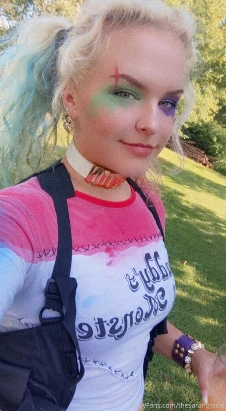 The Sarah Gracie nude model img