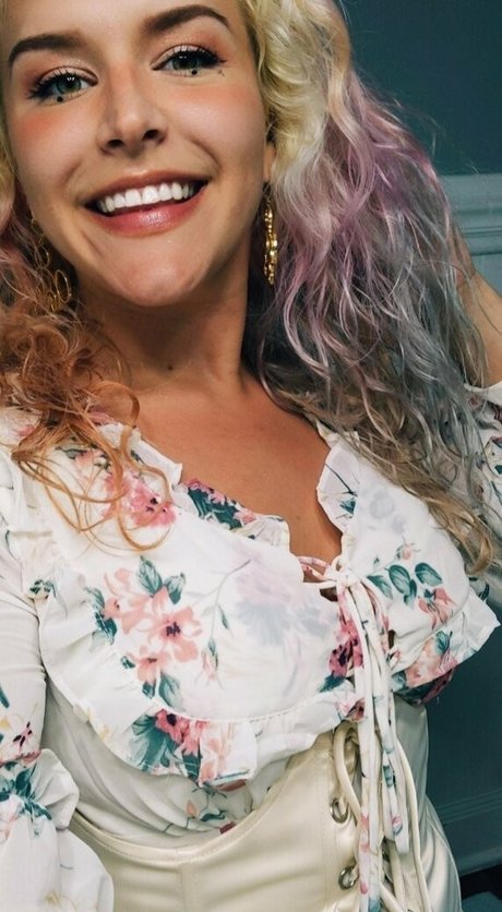 The Sarah Gracie pornstar naked photos