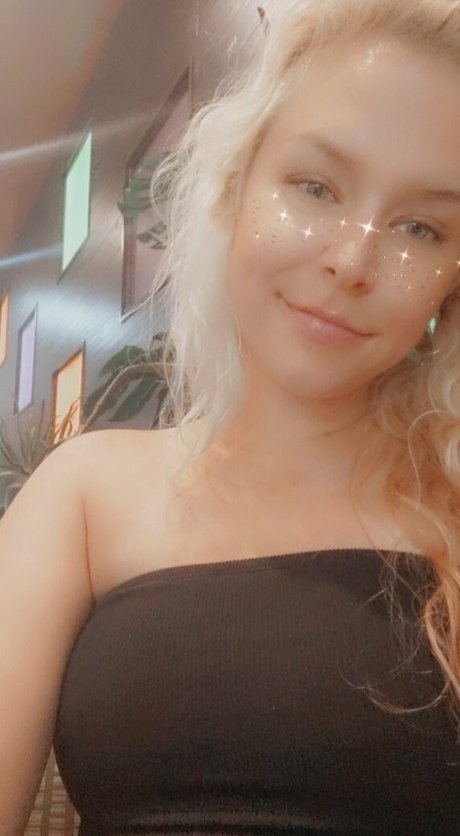 The Sarah Gracie high quality actress pics