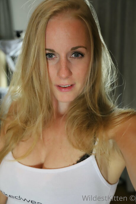 fart onlyfans naked photo